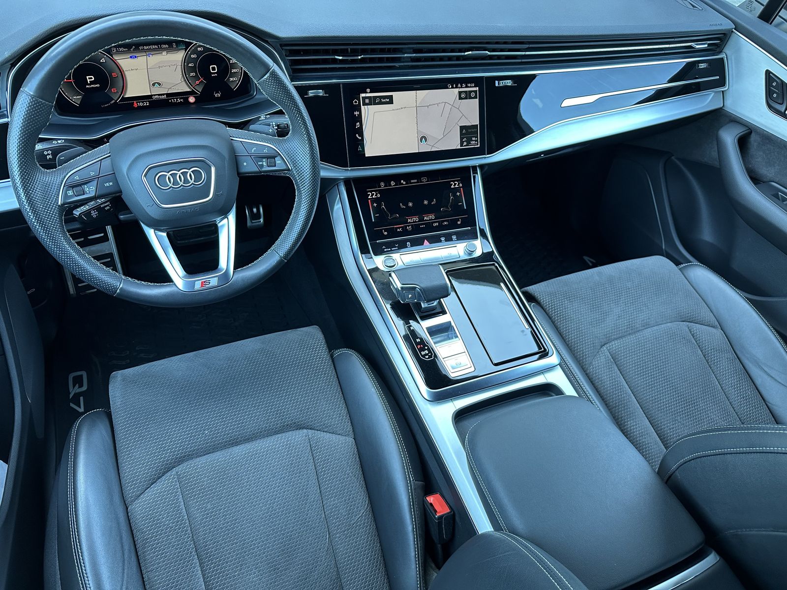 Fahrzeugabbildung Audi Q7 50 TDI S-Line Black 7Sitzer NAV+MATRIX+AHK+VC