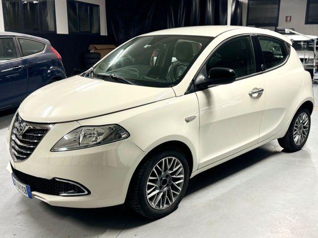 Lancia Ypsilon 1.2 69cv GPL Ecochic Gold 2012