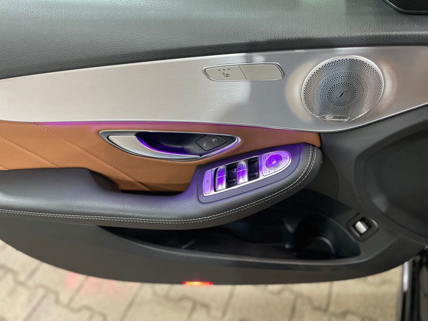 Fahrzeugabbildung Mercedes-Benz C 300 T AMG Night#LED#Mbux#360°#M-Beam#Burmester