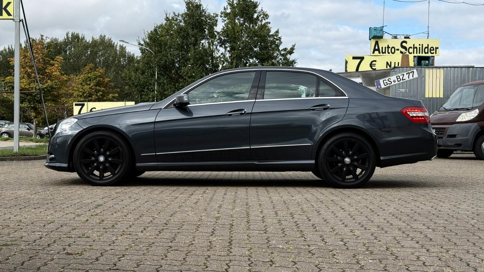 Mercedes-Benz E 220 Elegance *Automatik*AMG-Paket*Xenon*