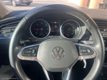 Volkswagen Tiguan - 12