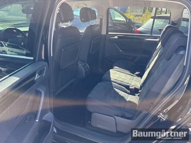 Fahrzeugabbildung Volkswagen Touran Highline 1.5 TSI 150 DSG ACC/PDC/Sitzh.