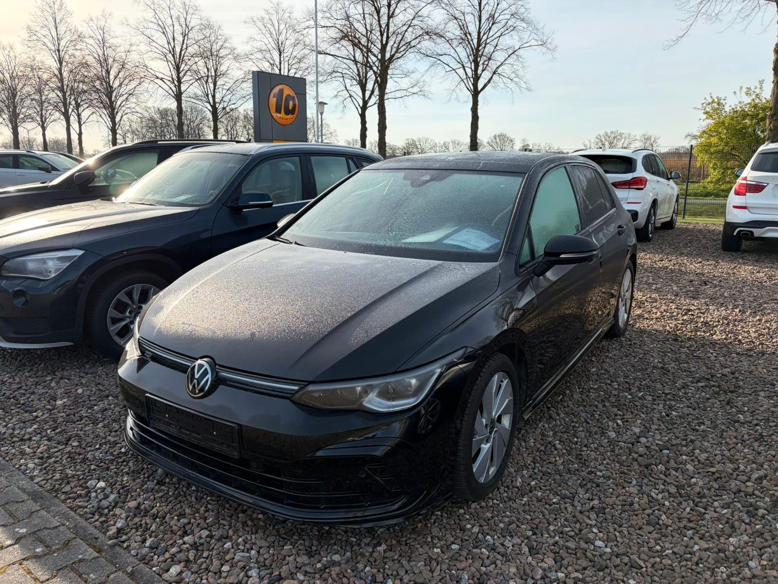 Volkswagen Golf VIII 1.5 eTSI R-Line DSG *IQ-Light*Kam*H&K
