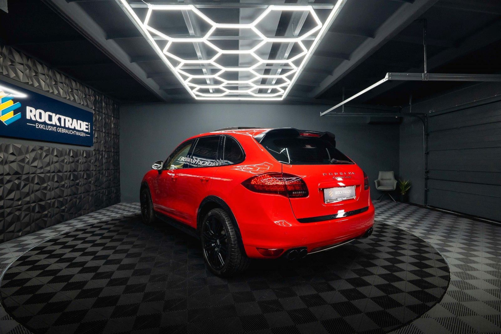 Fahrzeugabbildung Porsche Cayenne Turbo Black Design *Pano*ACC*21 Zoll*