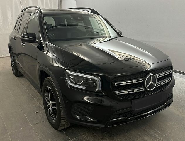 Mercedes-Benz GLB 220 d # Night + Park Paket