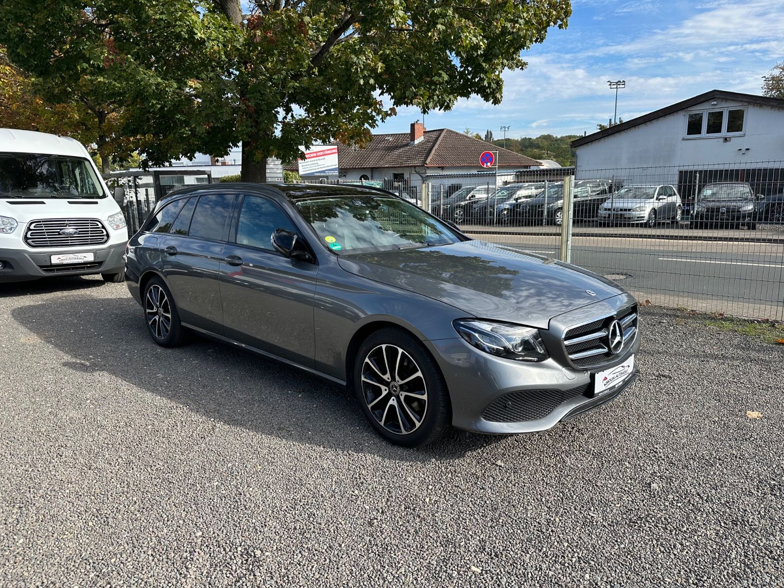 Mercedes-Benz E 220 E T-Modell E 220 d 4Matic Panoramadach imagem 2