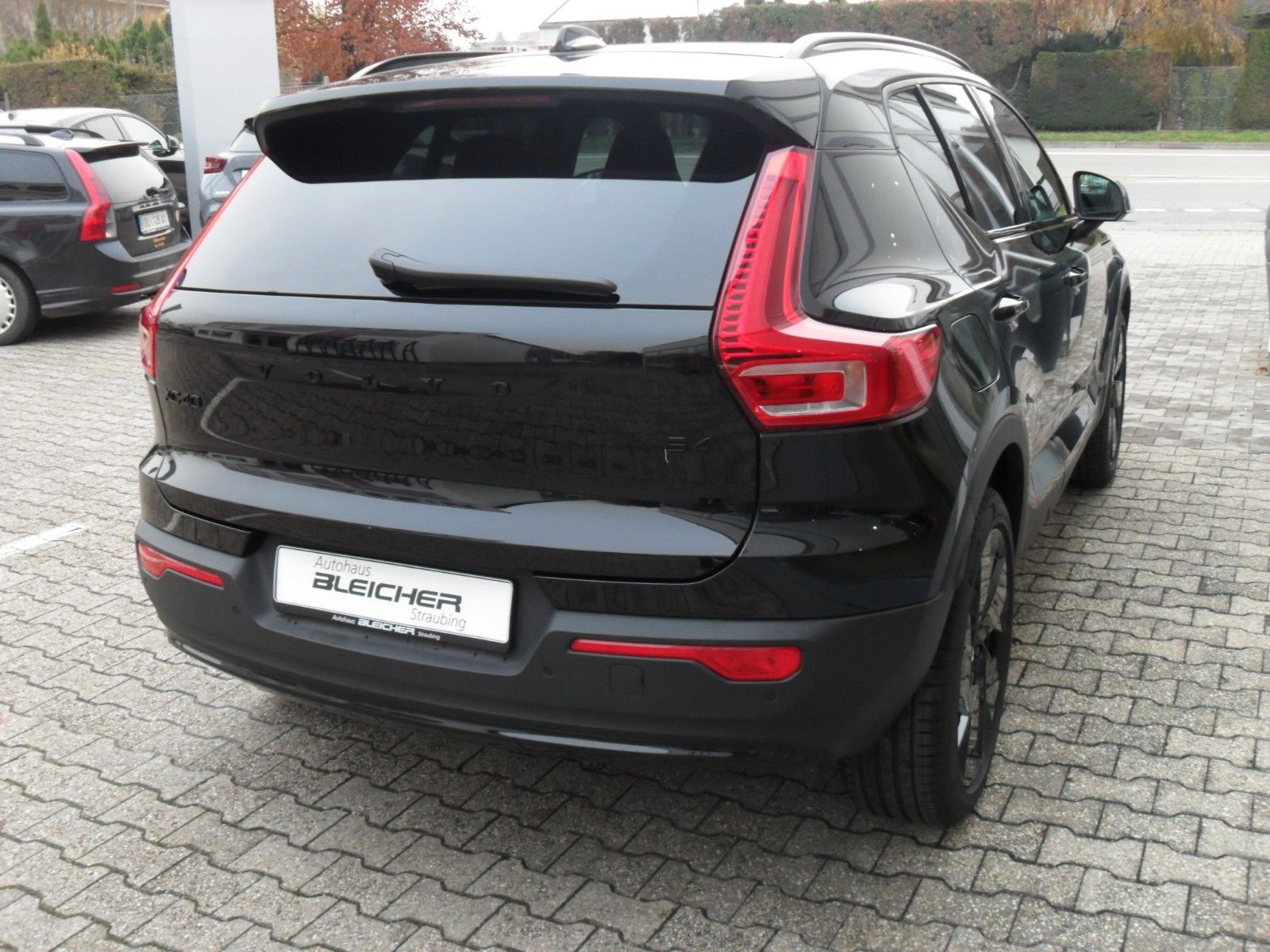 Fahrzeugabbildung Volvo XC40 B4 Plus Black Edition | 360° | Pamora.
