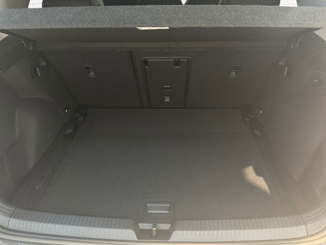 Fahrzeugabbildung Volkswagen Golf ENERGY 1,5 l TSI OPF 85 kW (116 PS) 6-Gang