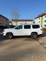 Jeep Grand Wagoneer - Jeep Wagoneer mit Benzin-Antrieb: Geländewagen, Grand