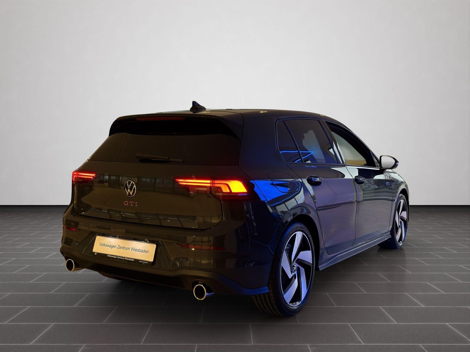 Volkswagen Golf GTI 2.0 TSI DSG BLACKSTYLE SITZHZ RÜCKFAHRK