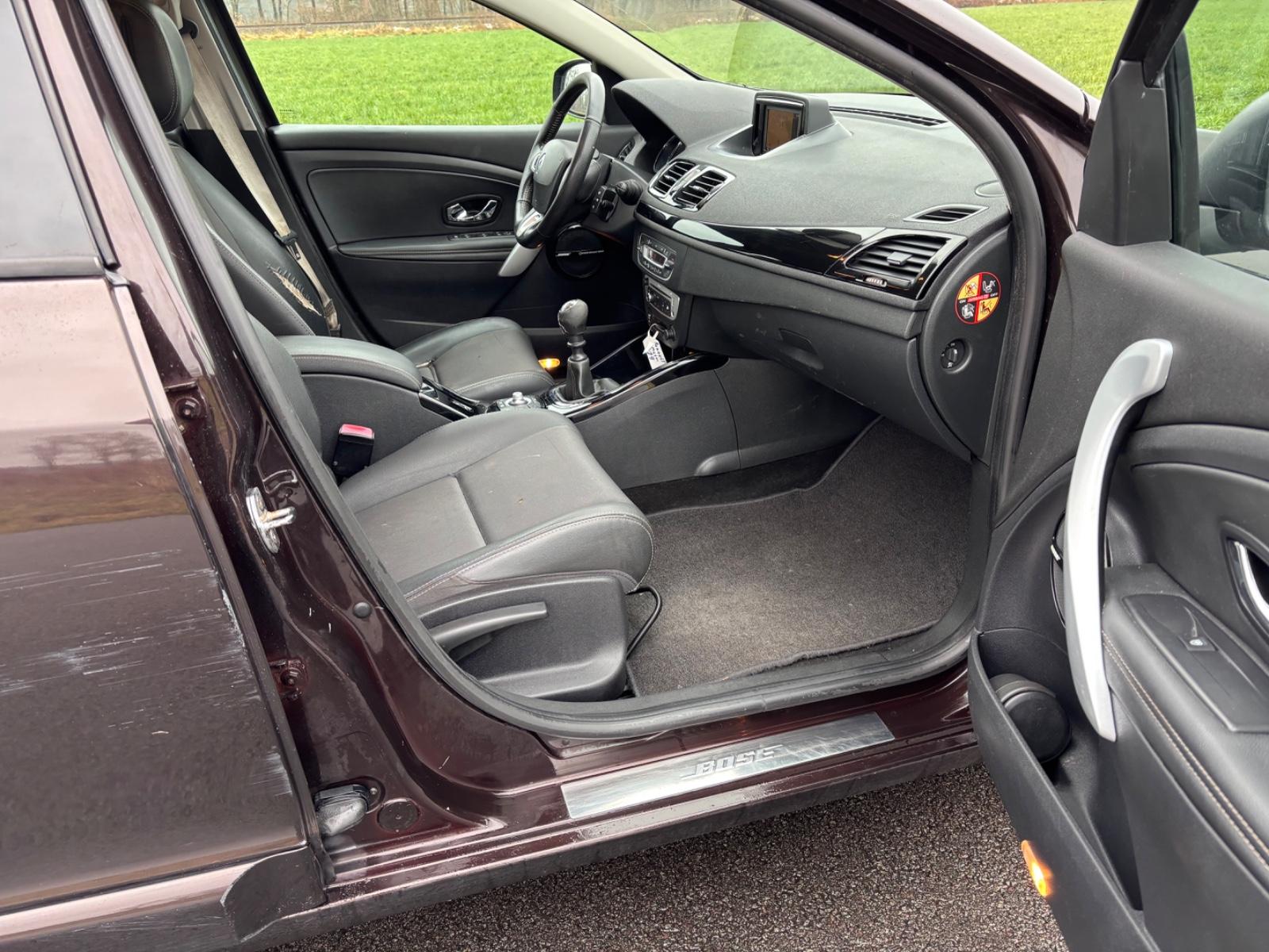 Renault Megane 2012 — photo 14