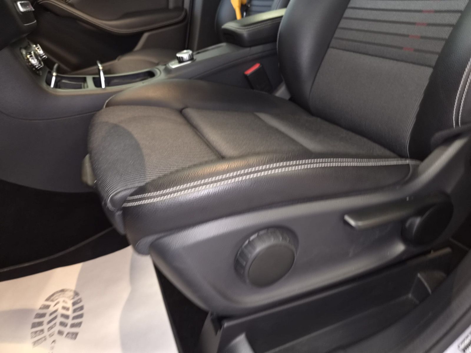 Fahrzeugabbildung Mercedes-Benz B 200 Urban Style Edition/LED/NAVI/SCHECKHEFT
