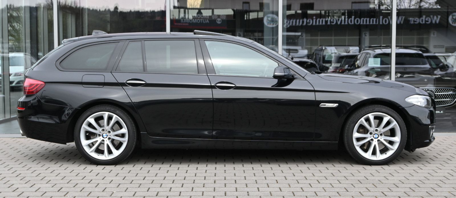Fahrzeugabbildung BMW 535d xDr Touring Luxury °HUD°H/K°SITZKLIMA°STHZG