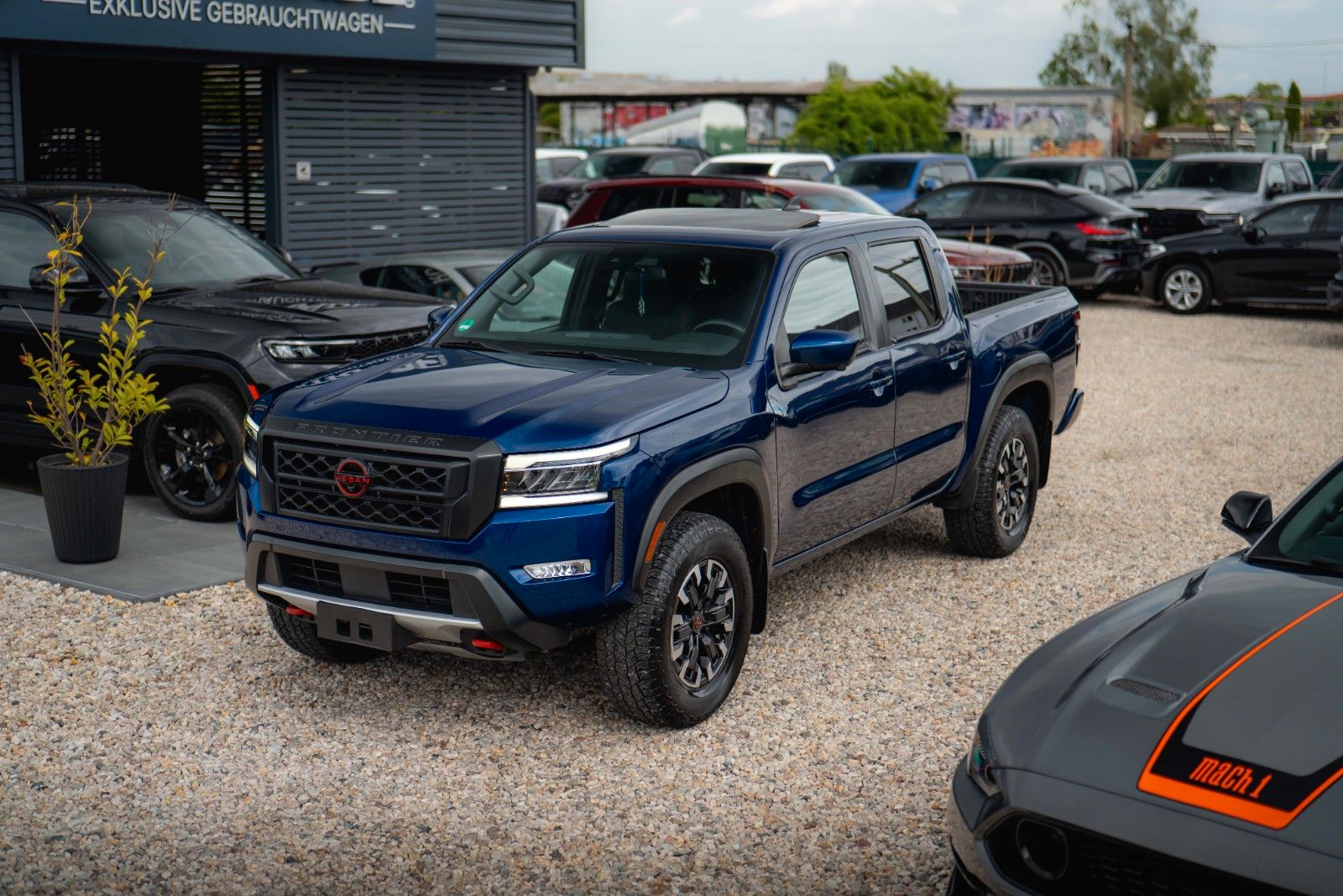 Fahrzeugabbildung Nissan Frontier 3.8 V6 4x4 PRO-4X Offroad *Pano*ACC*LED