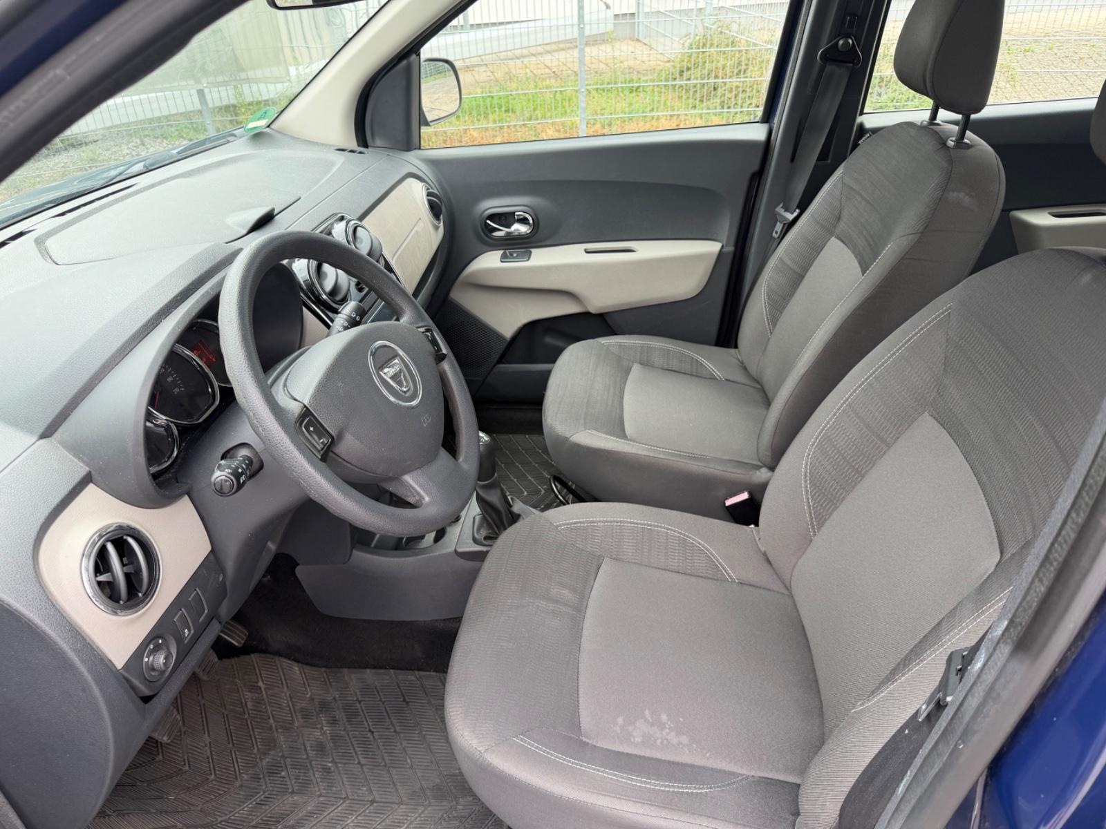 Dacia Lodgy 2014 — photo 11