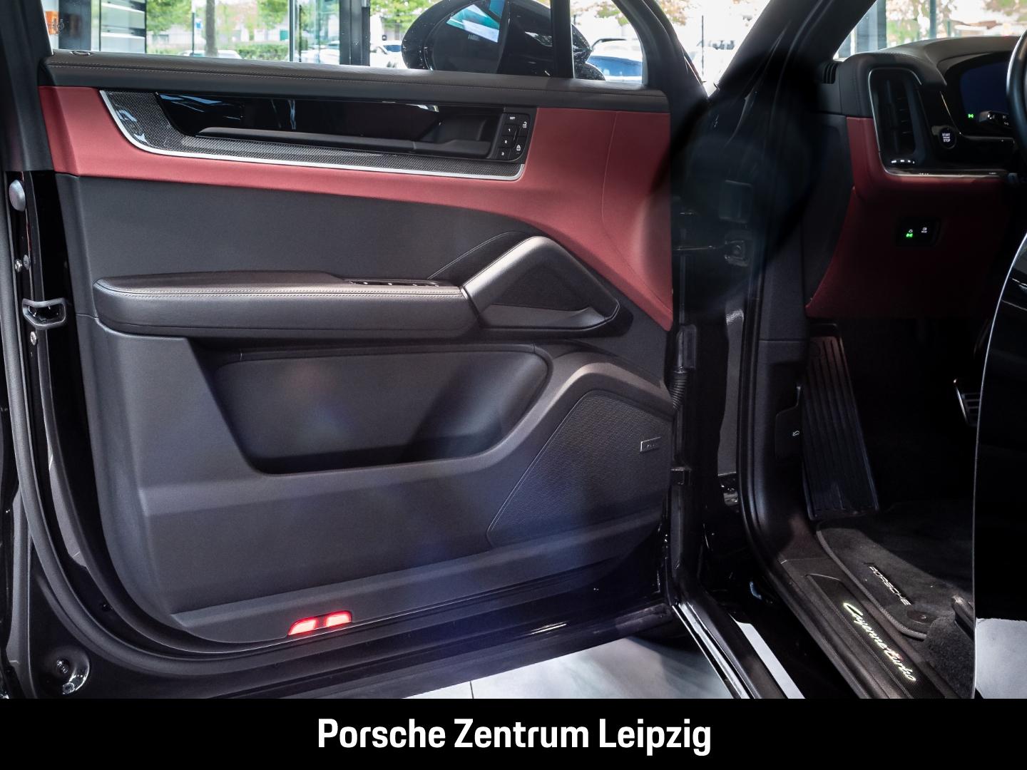 Porsche Cayenne Turbo E-Hybrid PCCB AHK Carbon BeifDispl