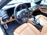 BMW 530 i Touring M Sport*UPE 80.220*HeadUp*DAB*Pano - BMW Gebrauchtwagen in Dresden