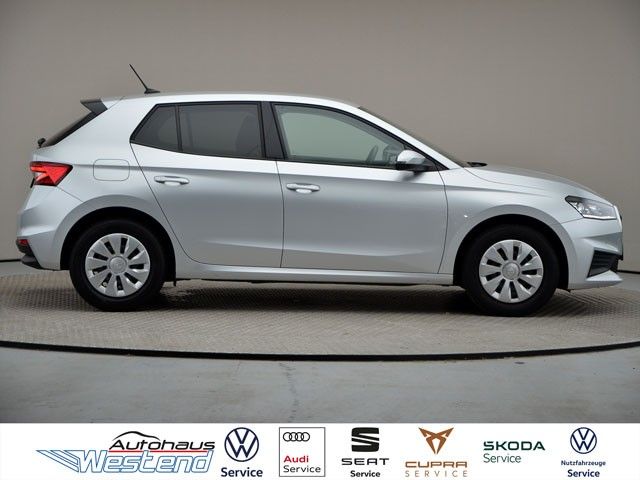 Fahrzeugabbildung SKODA Fabia Ambition 1.0l 48kW 5-Gang LED Navi Klima