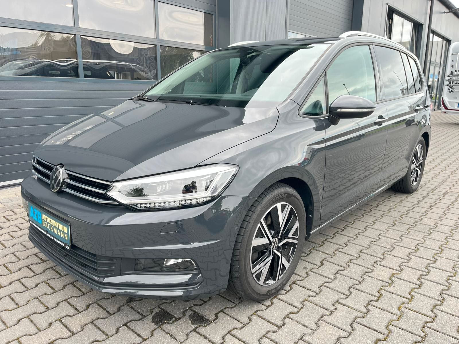 Volkswagen Touran 2.0TDI COMFORTLINE LED KAMERA 7-SITZE AHK