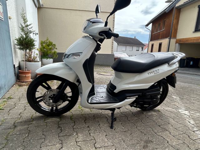 Peugeot TWEET 50 Groß-Rad-Roller , EZ 4/23, 620KM 