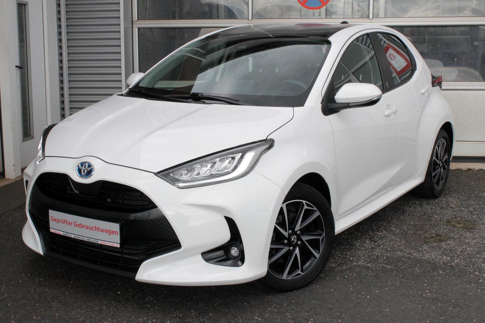 Toyota Yaris Hybrid 1.5 Team Deutschland + Comfort 