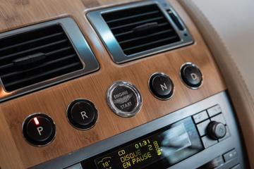 2004 Aston Martin DB9 缩略图 23