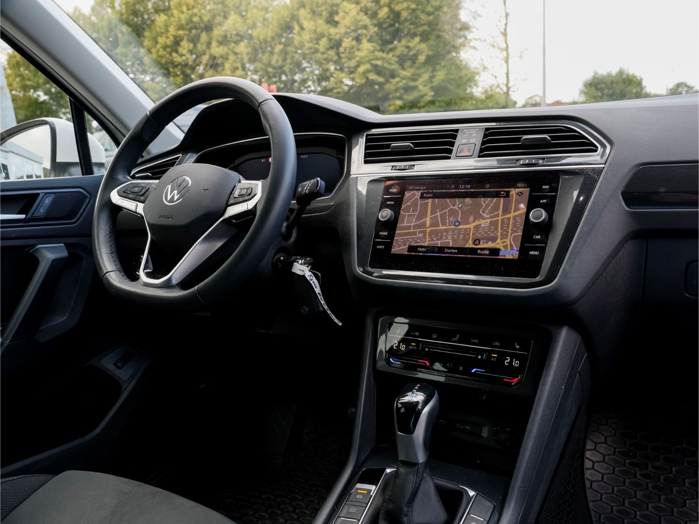 Volkswagen Tiguan ELEGANCE 2.0 TSI DSG 4M STANDHZ NAVI RFK foto 4