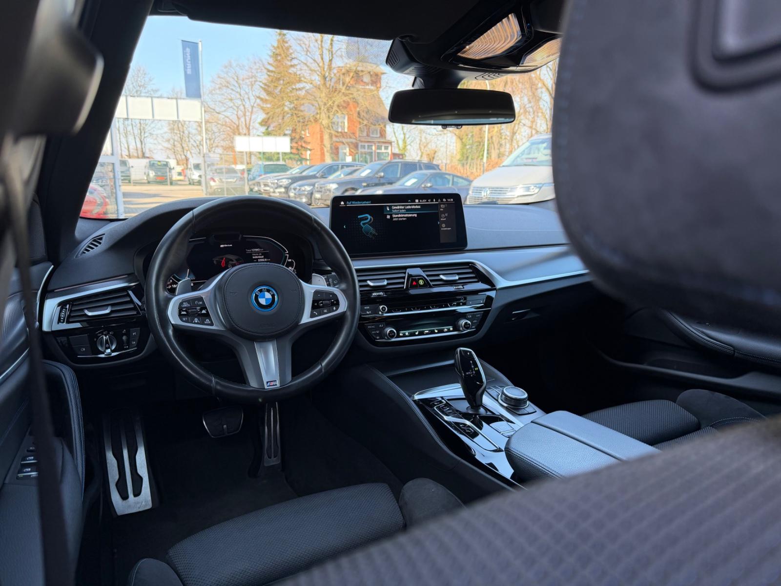 BMW 530 e M Sport Touring HUD Laserlicht Soft-Close