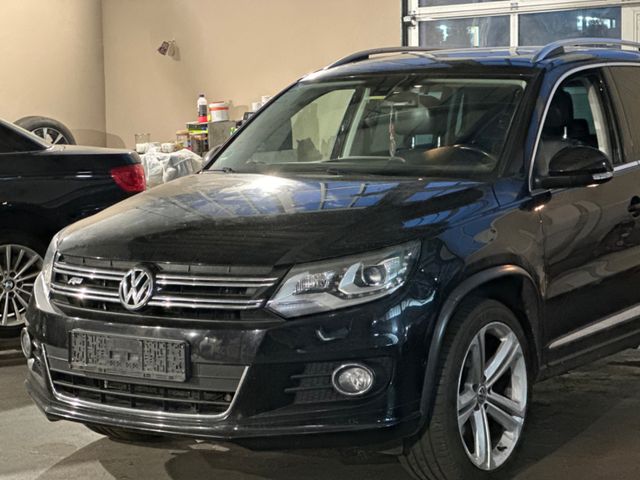 Volkswagen Tiguan R-LINE  BMT 4Motion Panorama/LEDER/DNAudo