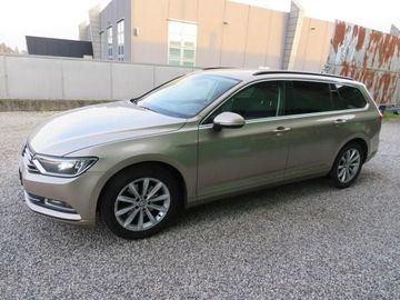 Volkswagen Passat - 2