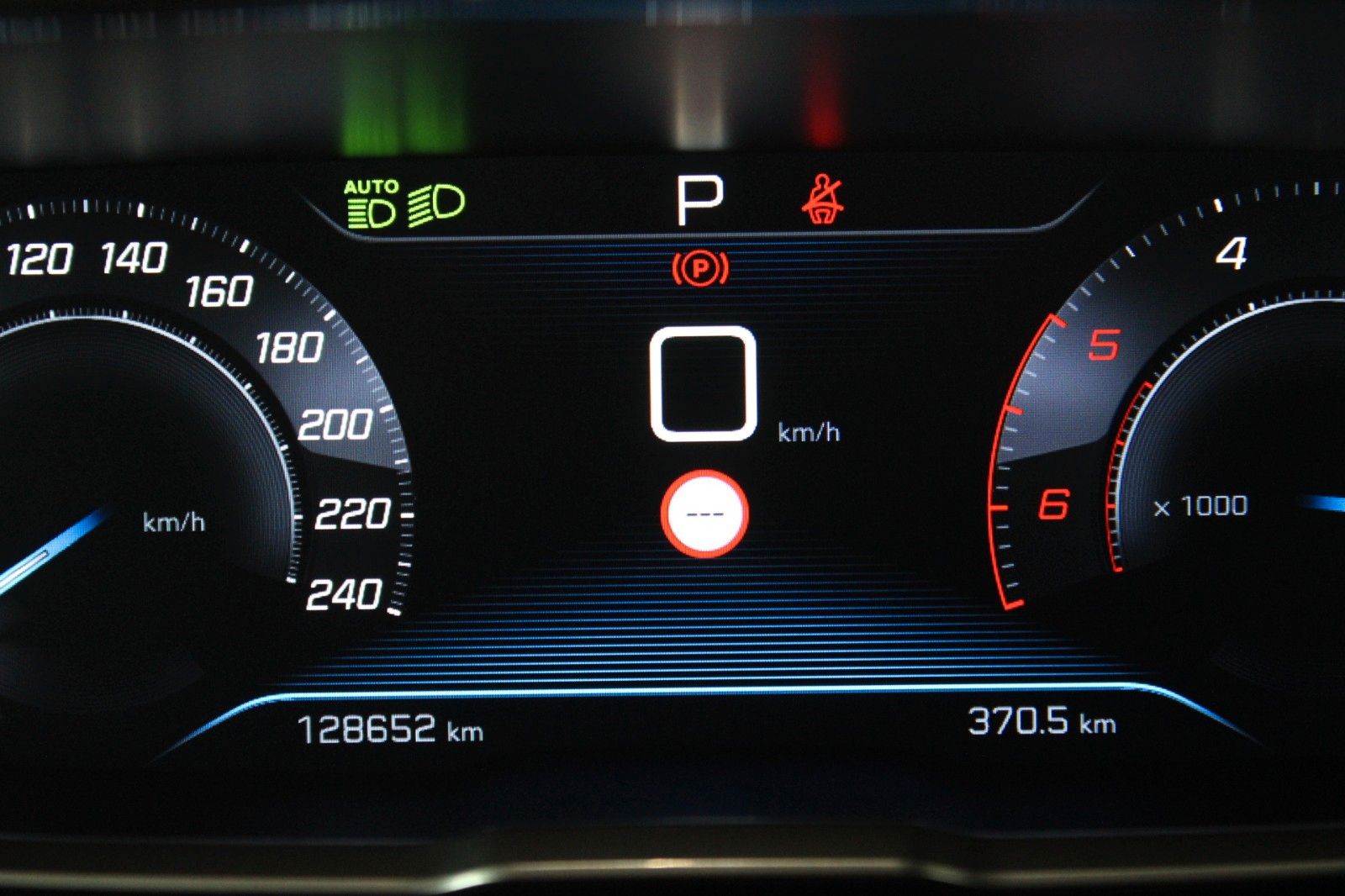 Fahrzeugabbildung Peugeot 3008 Allure Automatik AHK NAVI el.Heckklappe uvm