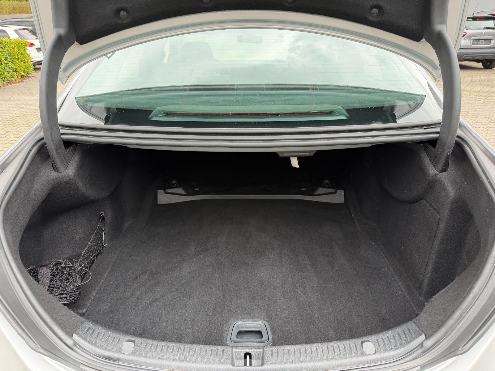 Mercedes-Benz E 400 E Limousine 4Matic *Navi*KeyL *Kamera *LED