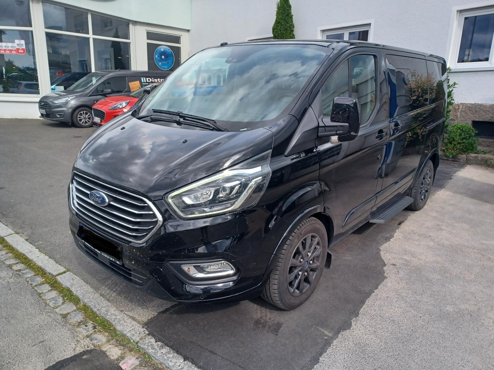 Ford Tourneo Custom ** Titanium / PDC ** mit Garantie
