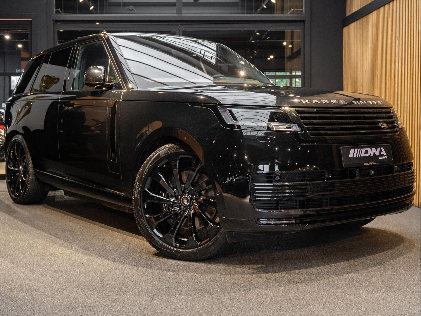 Land Rover Range Rover P510e SV Blackpack Pano Koelbox 3.0