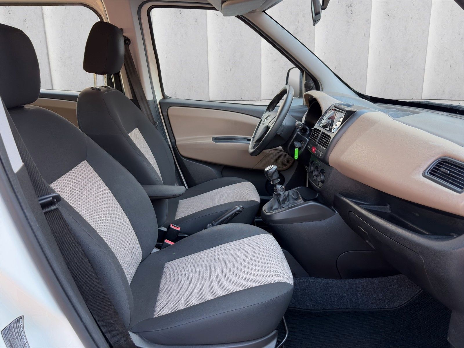 Fahrzeugabbildung Opel Combo Colorado*PDC*SHZ*2xSchiebetür*AHK*1. Hand*