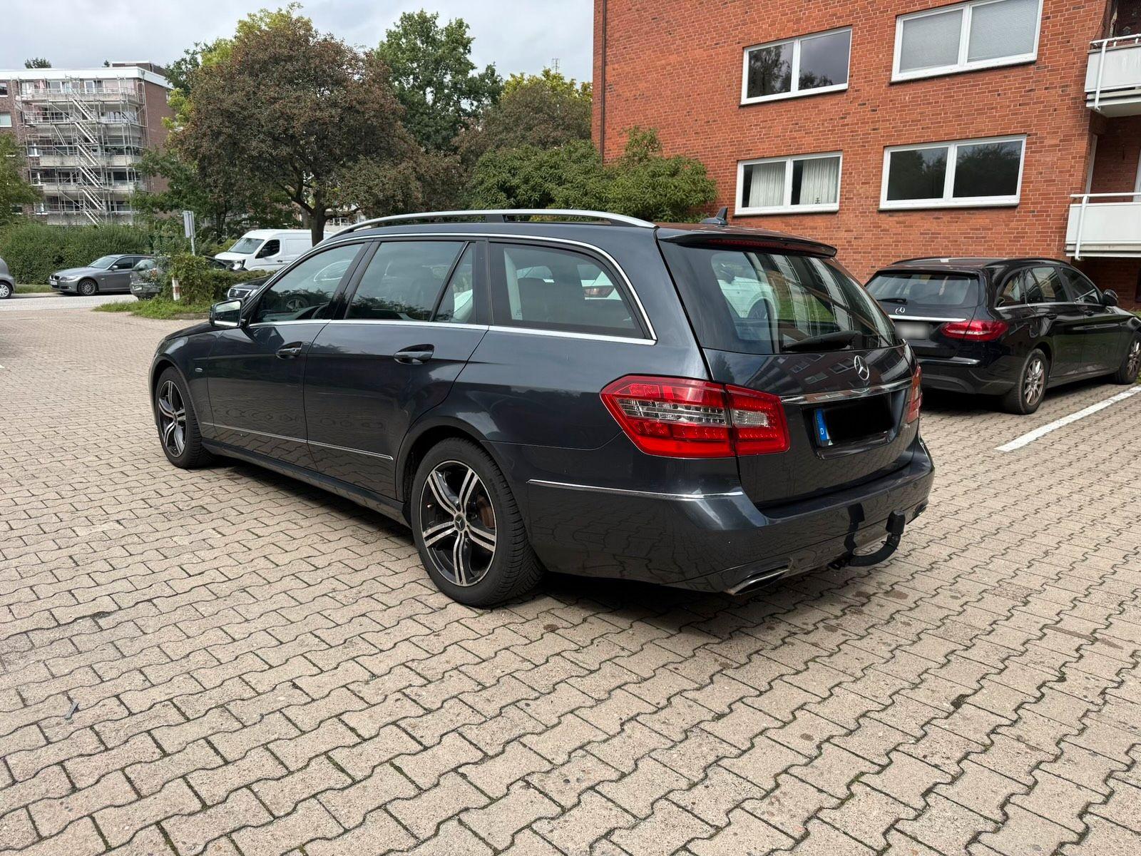 Mercedes-Benz E200 2011 — photo 6