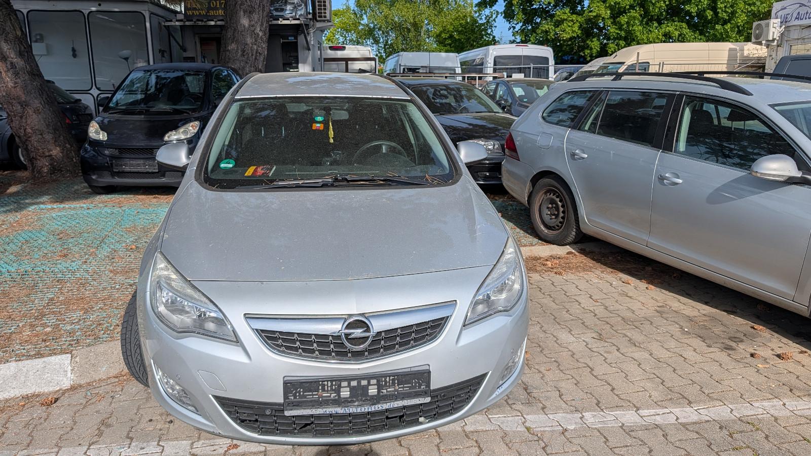 Opel Astra J Sports Tourer Selection
