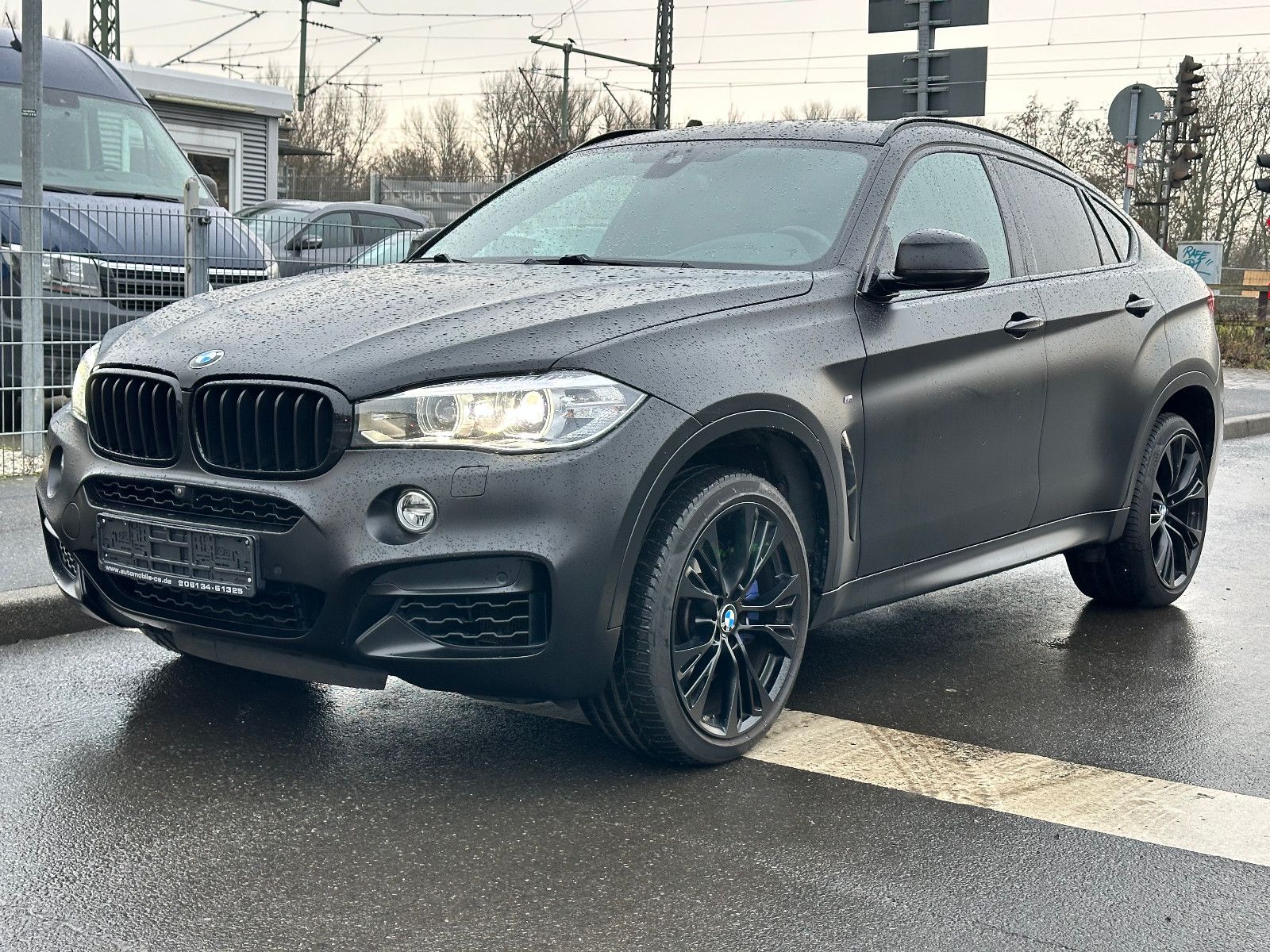 Fahrzeugabbildung BMW X6 M50 M SPORTPAKET*AHK+KAMERA*