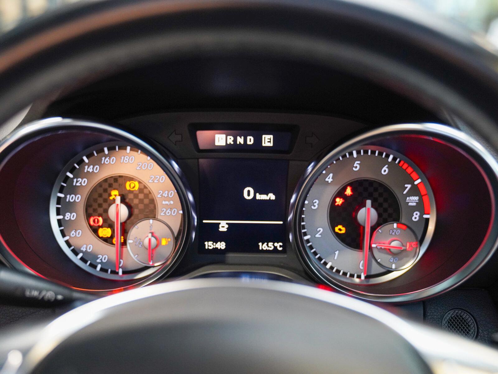 Mercedes-Benz SLK 200 BlueEFFICIENCY Roadster AirscarfAMG Line