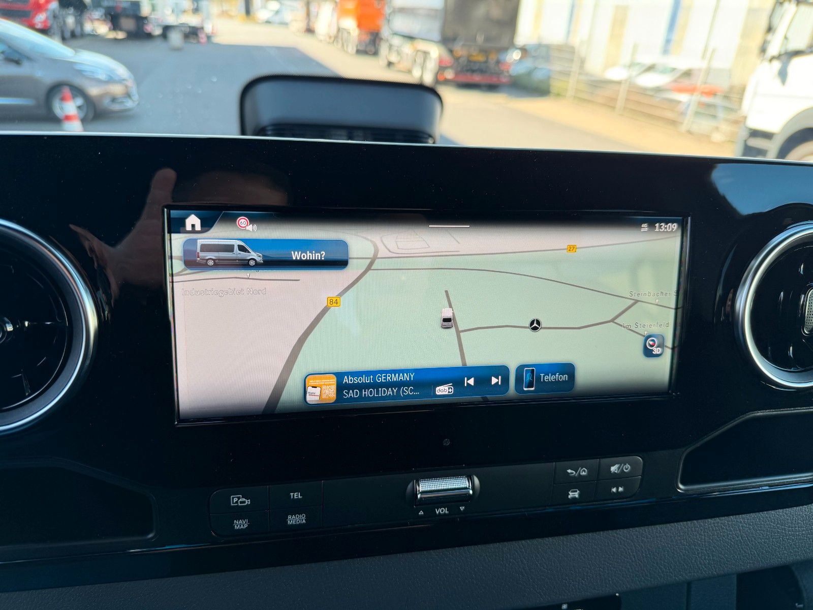 Fahrzeugabbildung Mercedes-Benz Sprinter 319 CDI DoKa/Mixto AHK3,5 Stdh DISTRONI