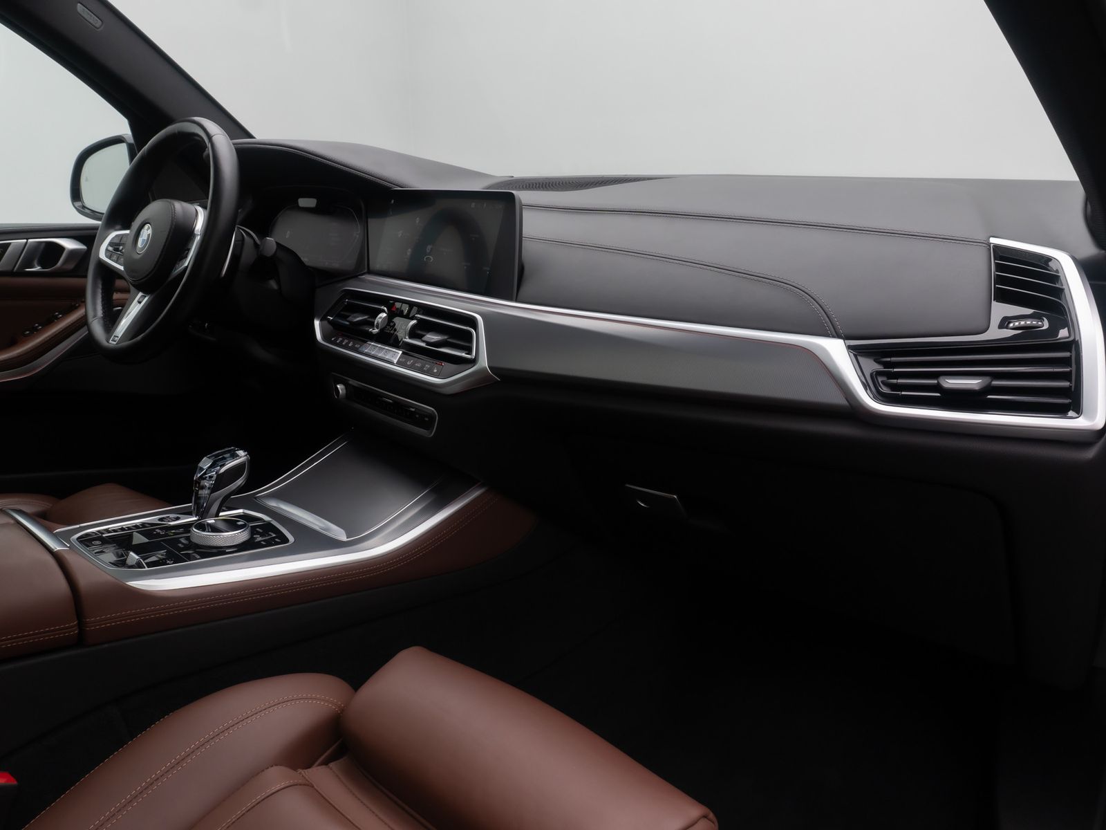 Fahrzeugabbildung BMW X5 xD40d M Sport AHK 360&deg; H/K Panorama Laser 22"