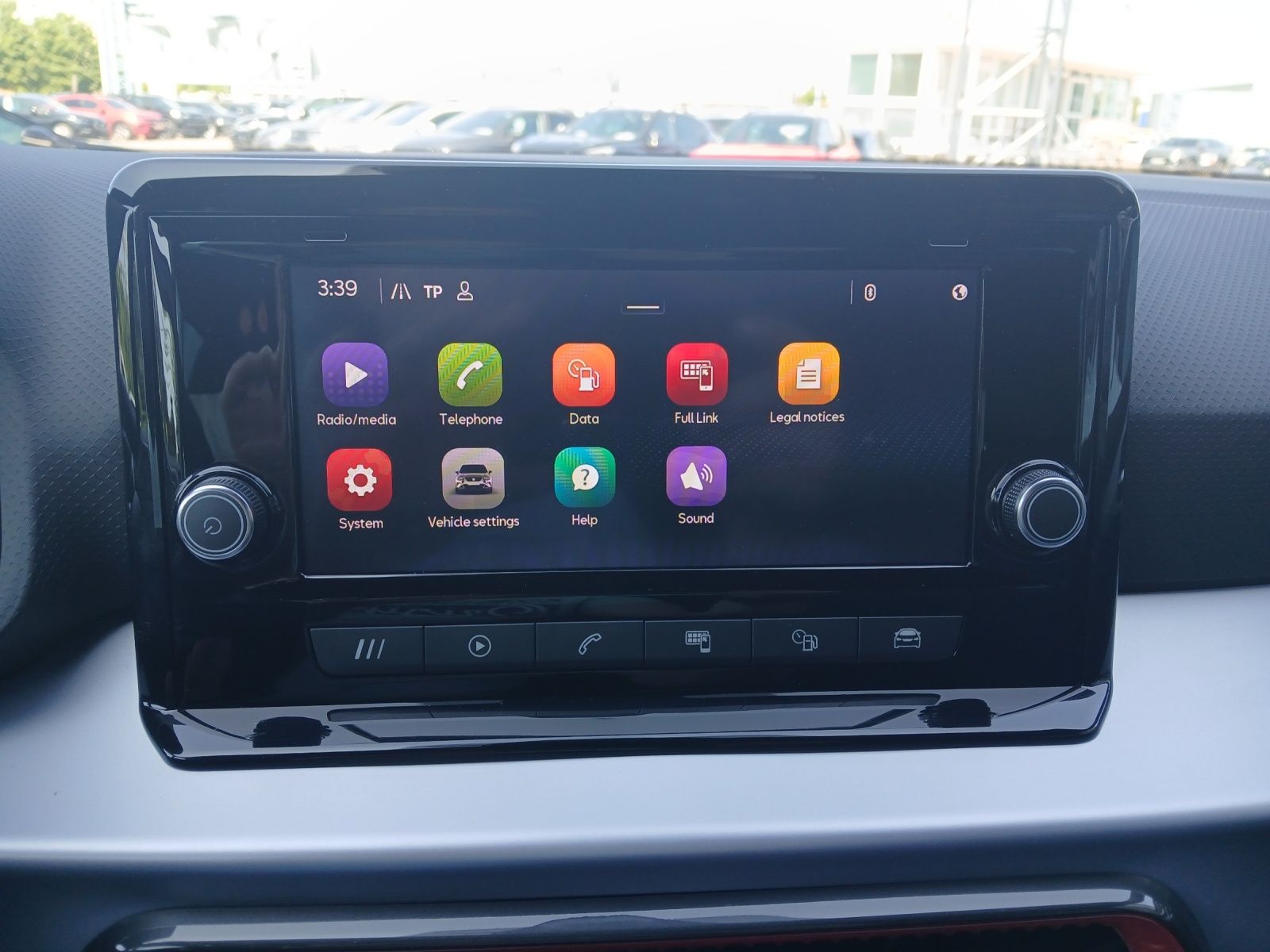 Fahrzeugabbildung SEAT Arona TSI FR-Line LED AID GRA PDC SH LM
