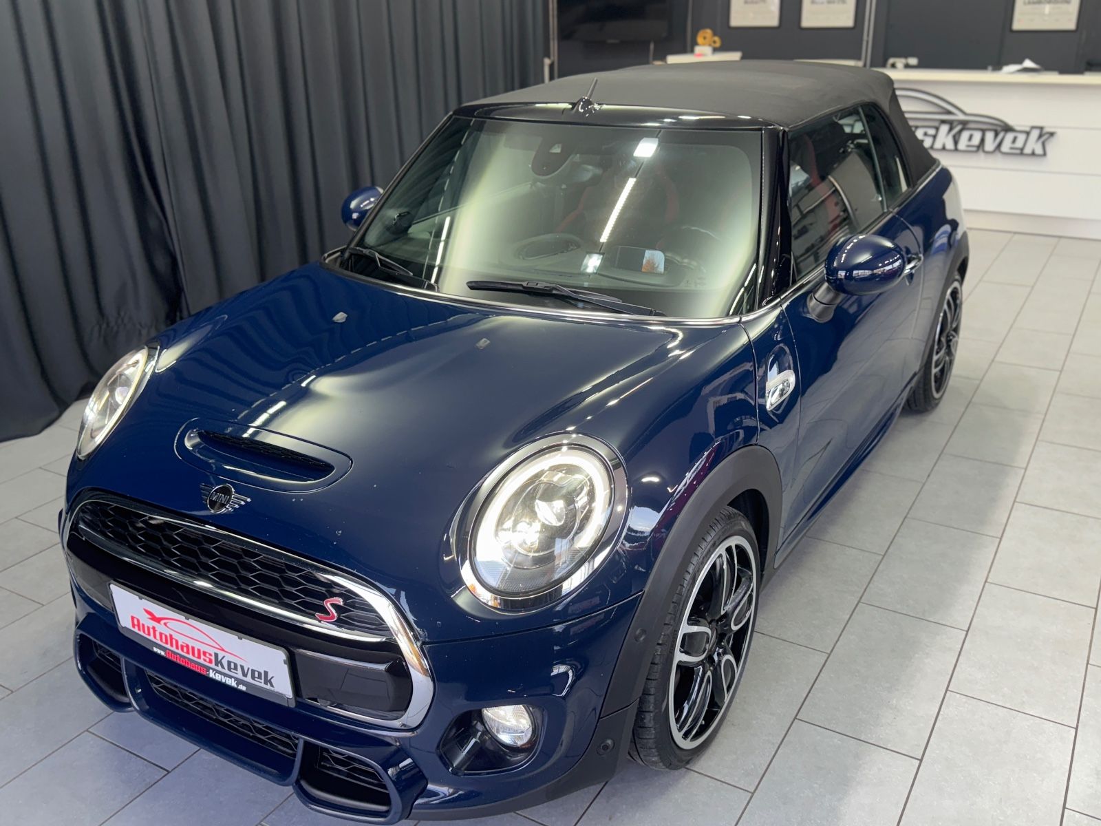Fahrzeugabbildung MINI Cooper S Cabrio|JCW-PAKET|HARMAN/KARDON|VOLL