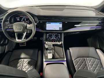 Audi Q8 - 12