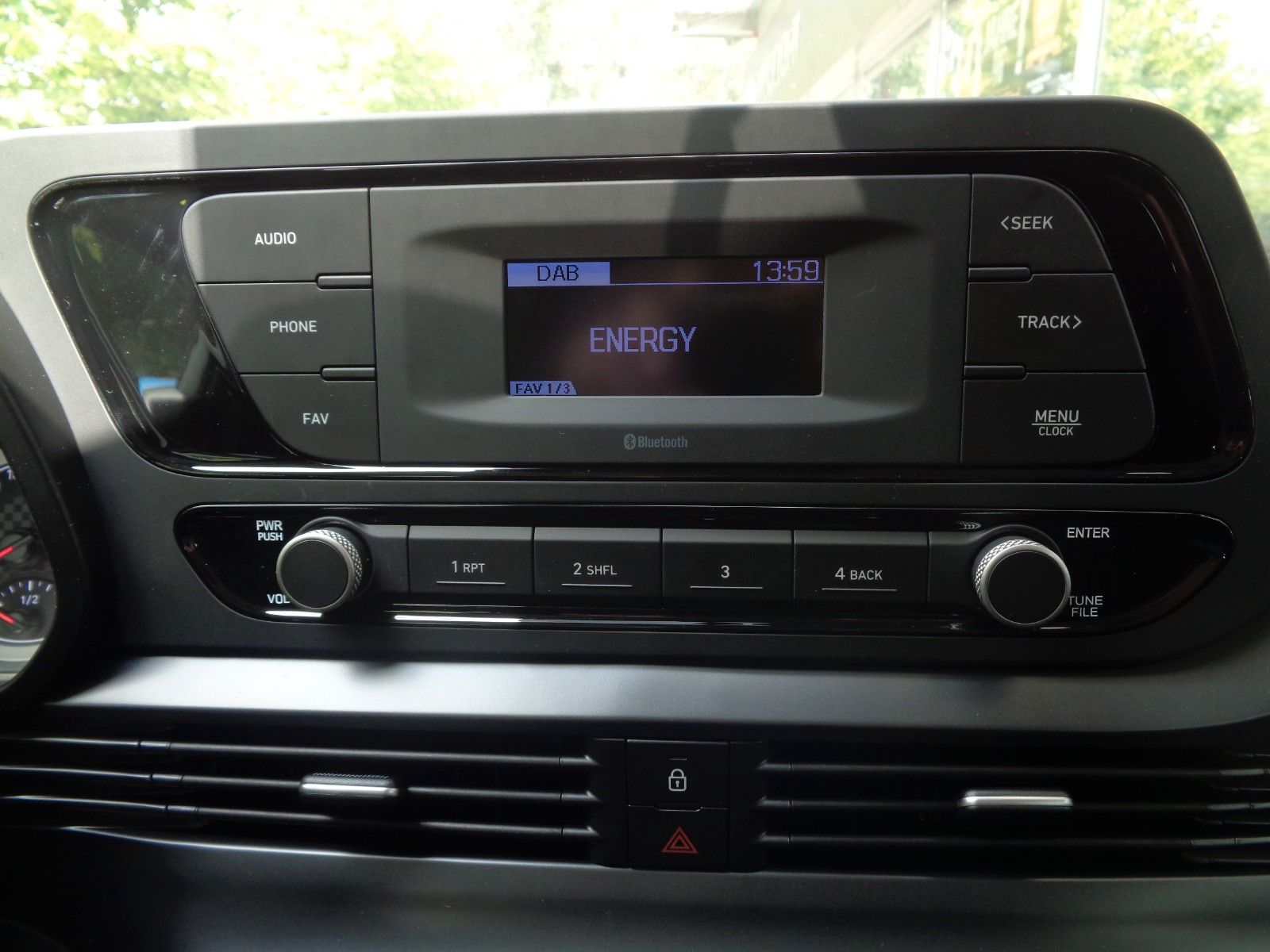 Fahrzeugabbildung Hyundai BAYON 1.2 Pure KLIMA Bluetooth DAB+