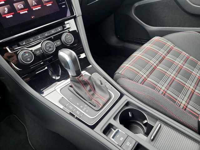 Golf VII 2.0TSI GTI Aut. Navi ACC ActiveInfo