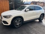 Mercedes-Benz GLA 200 Progressive 1.Hand WENIG KM Leder LED - Mercedes-Benz GLA 200 in Nürnberg