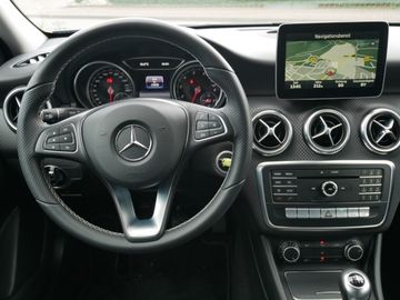 Mercedes A 180 - 12