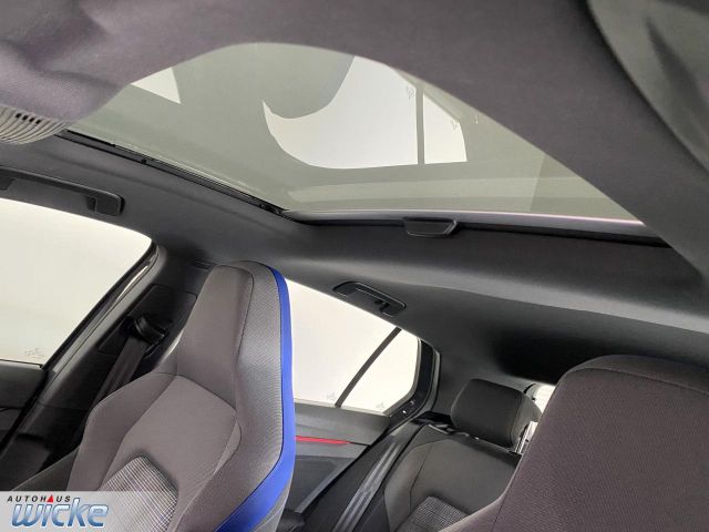 Golf VIII 1.4 TSI DSG GTE eHybrid NAVI KLIMA PAN
