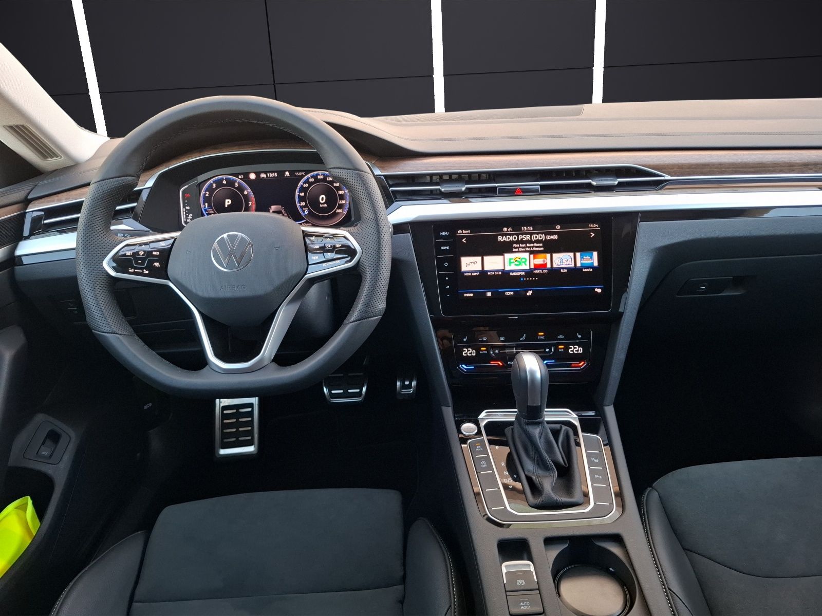 Fahrzeugabbildung Volkswagen Arteon SB TSI Elegance DSG  Matrix AHK Navi AID